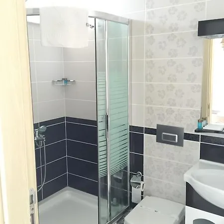 Geyi̇kli̇ Sunshi̇ne Hotel *