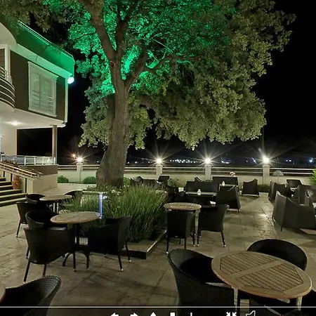 Geyi̇kli̇ Sunshi̇ne Hotel *