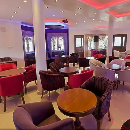 Geyi̇kli̇ Sunshi̇ne Hotel *