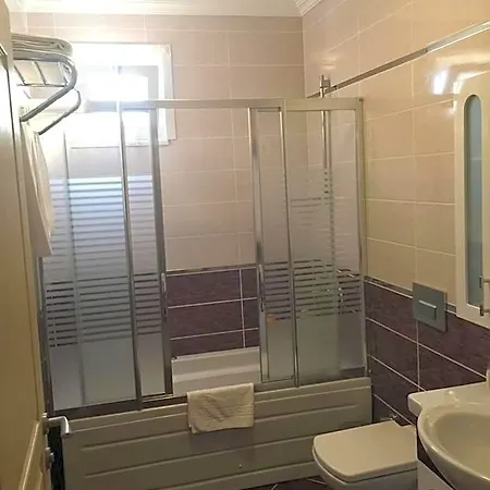 Geyi̇kli̇ Sunshi̇ne Hotel