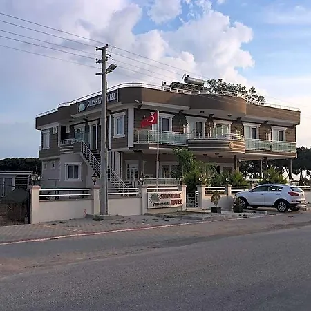 Geyi̇kli̇ Sunshi̇ne ホテル