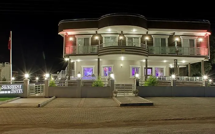 호텔 Geyi̇kli̇ Sunshi̇ne *